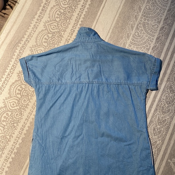 Marine Layer Daisy Chambray Tunic - Picture 14 of 15